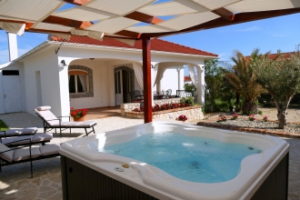 Holiday Home Katarina: