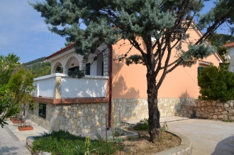 House Petar:
