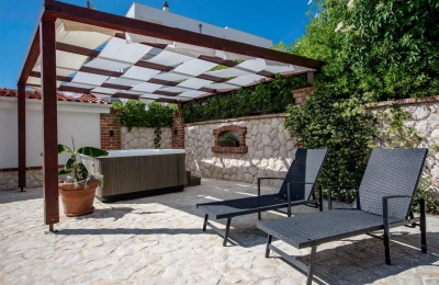 Holiday Home Katarina: